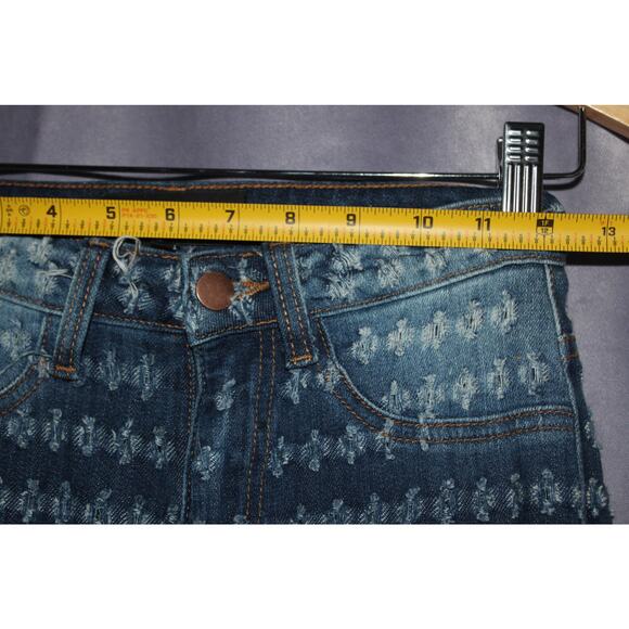 Fashion Nova Flared Bell Botton Distressed Pattern Jeans Size 0 - Picture 3 of 9